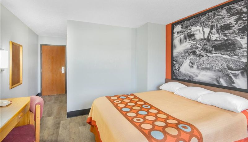 Zimmer - Super 8 by Wyndham Waynesburg