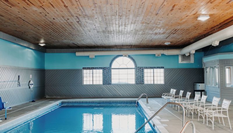 Pool - Super 8 by Wyndham Morris