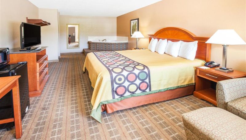 Zimmer - Super 8 by Wyndham Clinton