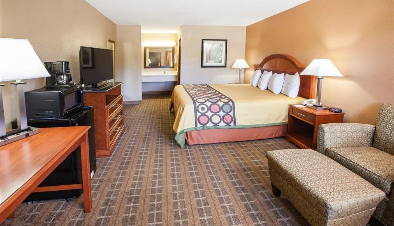 Zimmer - Super 8 by Wyndham Clinton