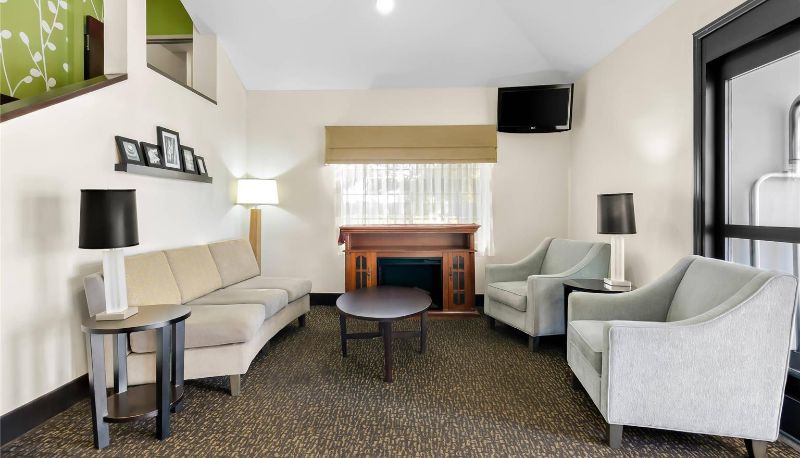 Hall - Sleep Inn & Suites Princeton I-77