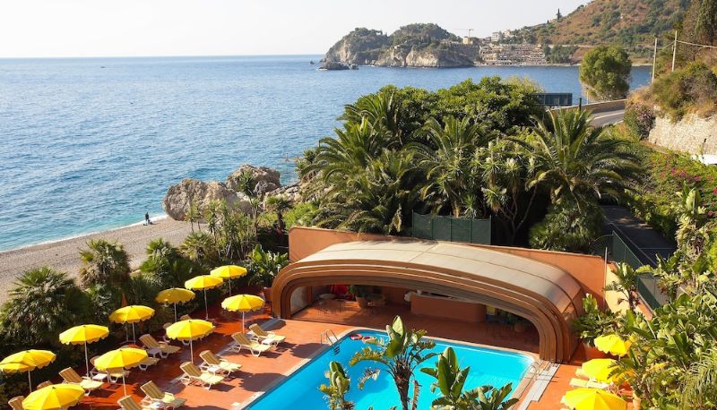 Piscina - Hotel Caparena