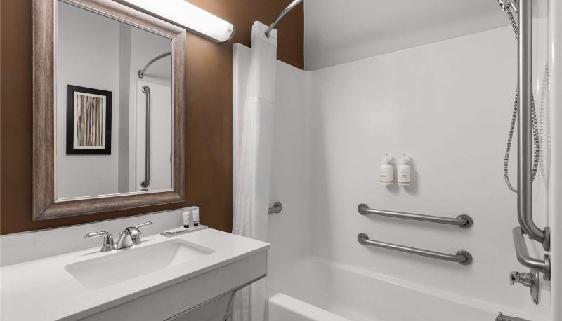 Room - Wingate by Wyndham Destin
