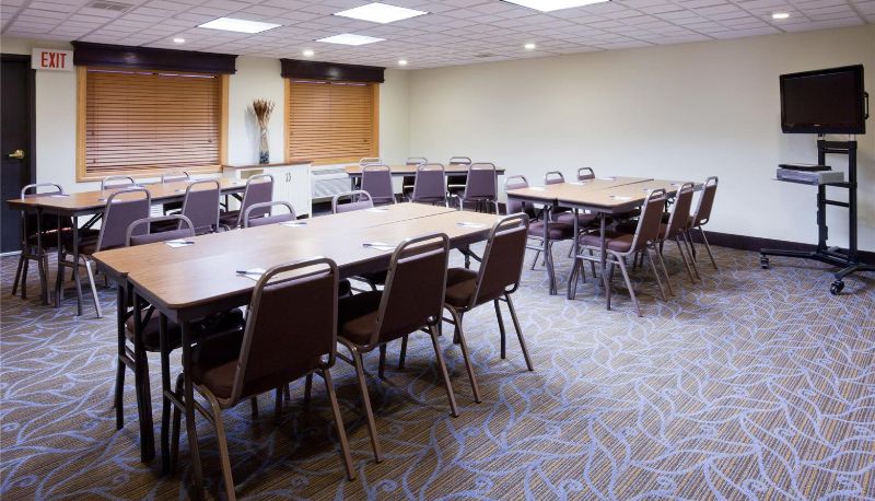 Sala de conferencias - AmericInn by Wyndham Princeton MN