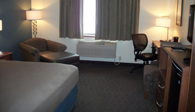 Zimmer - AmericInn by Wyndham Beulah
