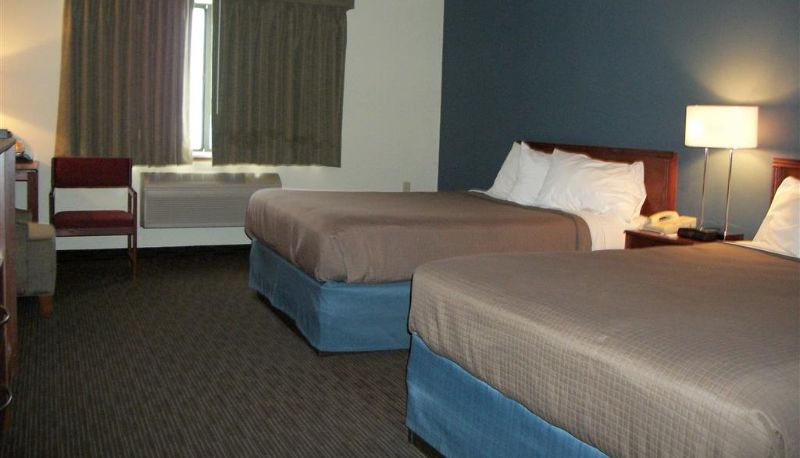 Room - AmericInn by Wyndham Beulah