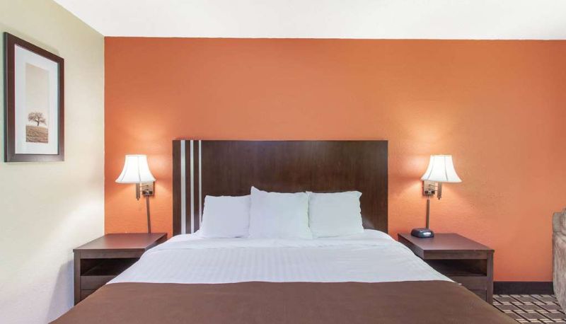 Zimmer - AmericInn by Wyndham Cloquet
