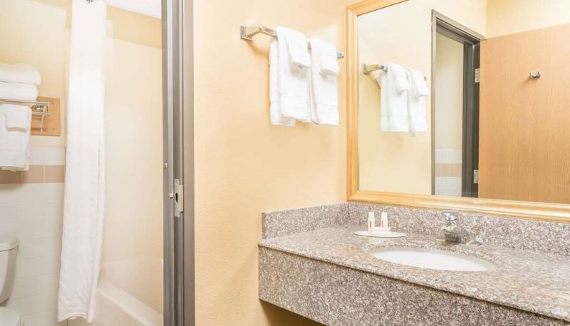 Zimmer - Baymont by Wyndham Kasson Rochester Area