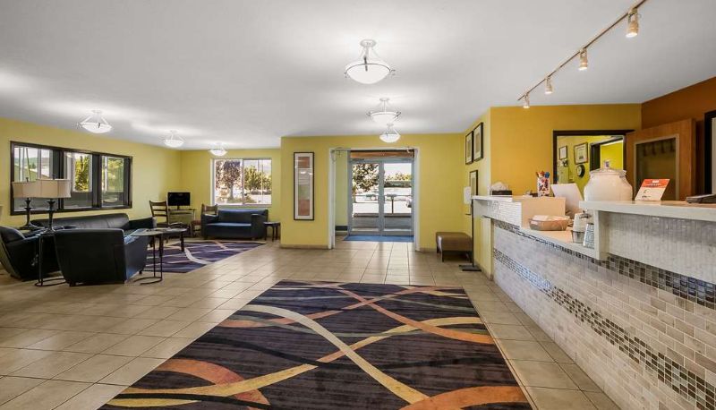 Hall - Americas Best Value Sandman Inn
