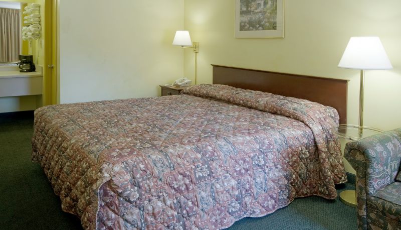 Camera - Americas Best Value Inn Tuscaloosa