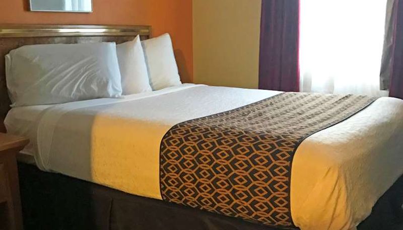 Suite - Americas Best Value Inn & Suites Anchorage Airport