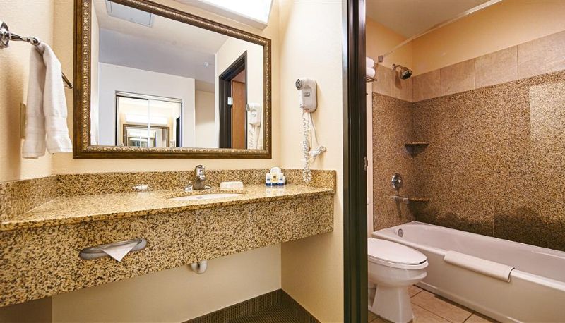 Zimmer - Best Western Territorial Inn & Suites