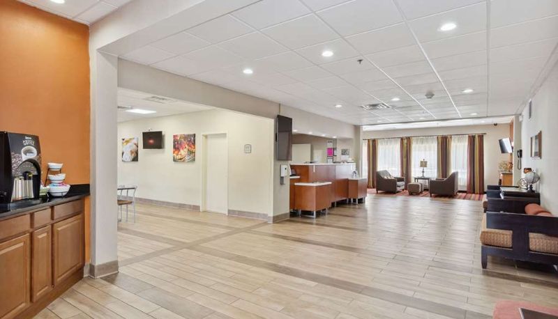 Hal - Quality Inn & Suites Morgantown - University Area