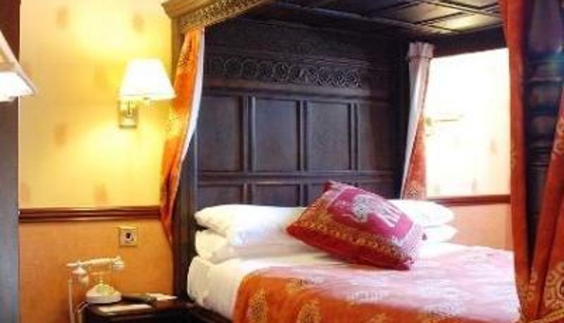 Pokój - Crown and Cushion Hotel