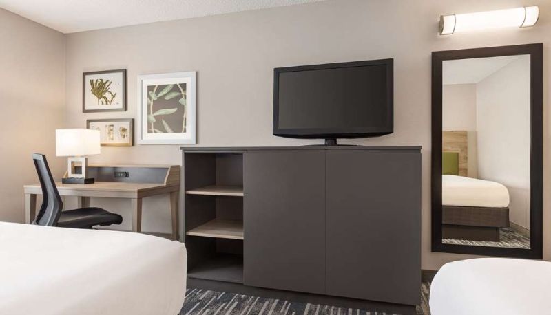 Zimmer - Country Inn & Suites by Radisson St. Cloud East MN