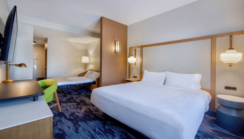 Room - Fairfeild Inn and Suites by Marriott Cortland