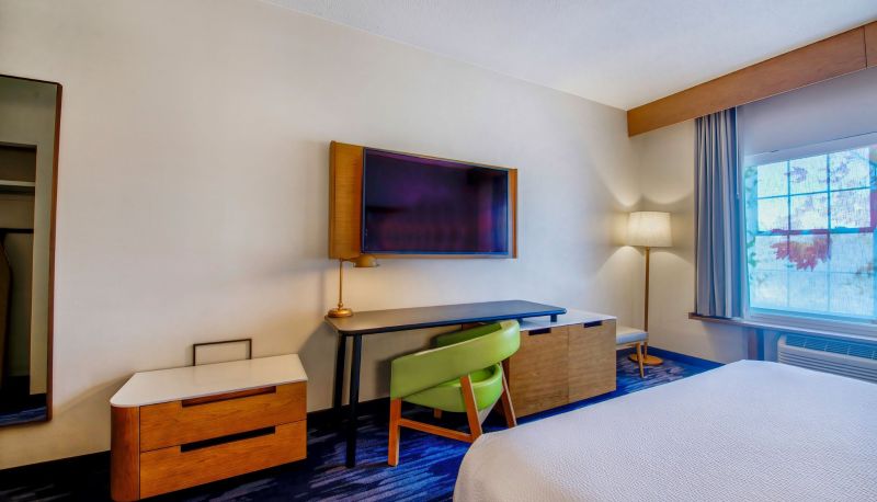 Room - Fairfeild Inn and Suites by Marriott Cortland