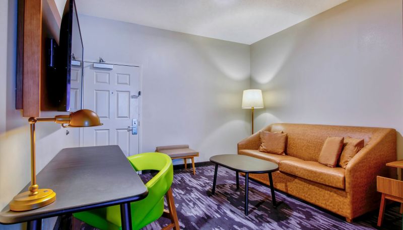 Room - Fairfeild Inn and Suites by Marriott Cortland