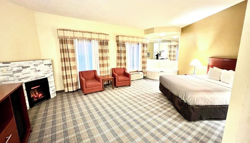 Standard room - Quality Inn & Suites East Troy I-43