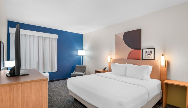Room - Spark by Hilton Ann Arbor South