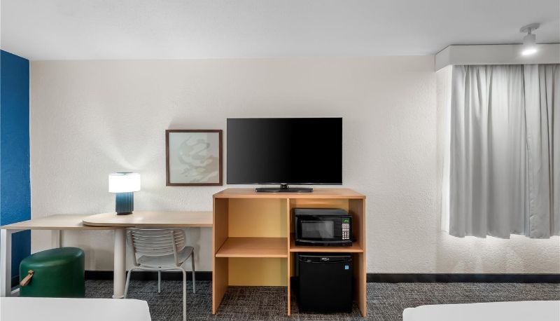 Room - Spark by Hilton Ann Arbor South