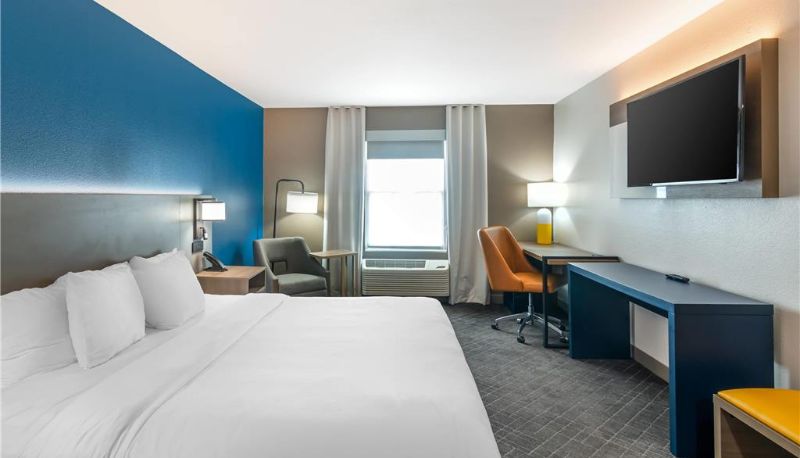 Room - Comfort Inn & Suites Chesterfield - St. Louis