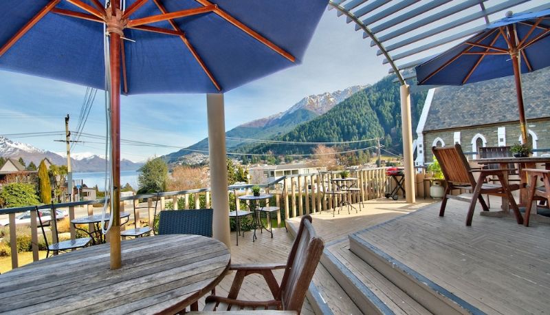 Terrace - Melbourne Lodge
