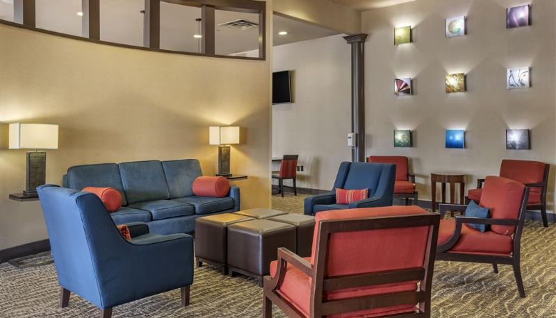 Hall - Comfort Inn DFW Airport North