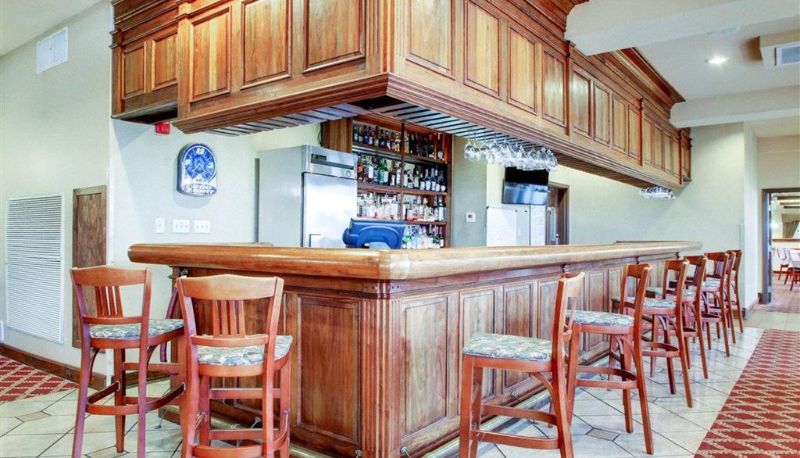Bar - Clarion Suites Vidalia Riverfront