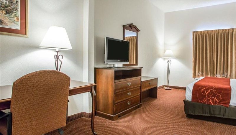 Suite - Comfort Suites Jefferson City