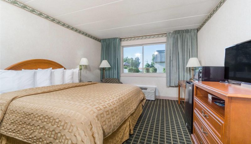 Zimmer - Days Inn by Wyndham Columbus East Airport