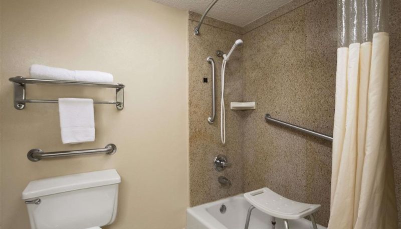 Pokój - Days Inn & Suites by Wyndham Tuscaloosa - Univ. of Alabama