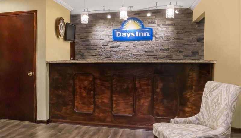 Hall - Days Inn by Wyndham Blakely