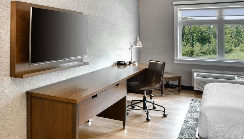 Zimmer - Four Points by Sheraton Barrie