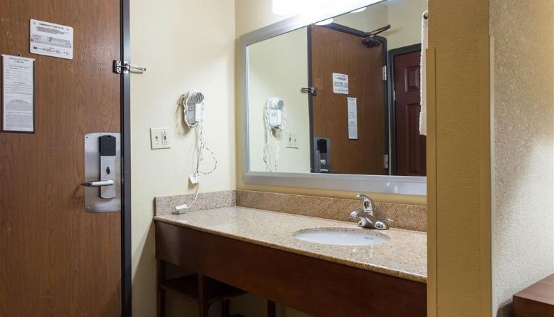 Room - Comfort Inn Columbia West