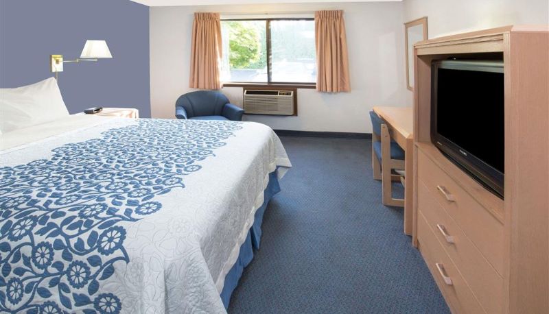 Zimmer - Days Inn by Wyndham Corvallis