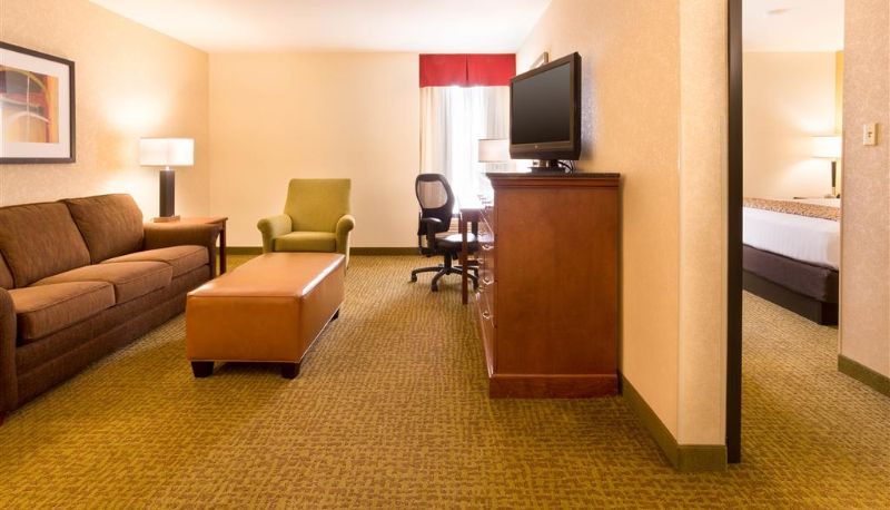 Habitación - Drury Inn and Suites Charlotte University Place