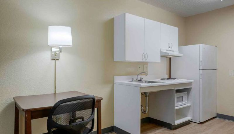 Zimmer - Extended Stay America Select Suites - Durham - University