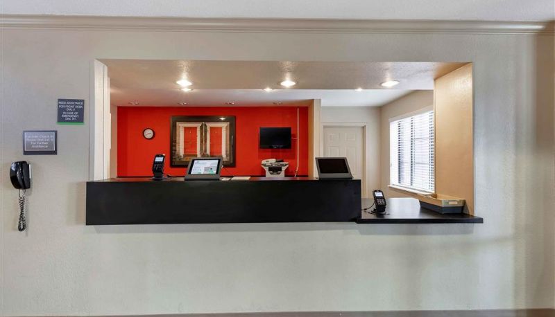 Hal - Extended Stay America Select Suites - Denver - Tech Center South