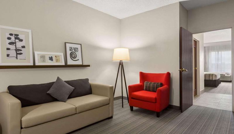 Suite - Country Inn & Suites by Radisson Austin North (Pflugerville) TX