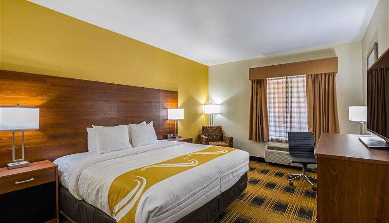 Camera - Quality Inn & Suites Lampasas