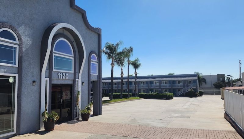 Info - Mayfair Inn Ontario Airport
