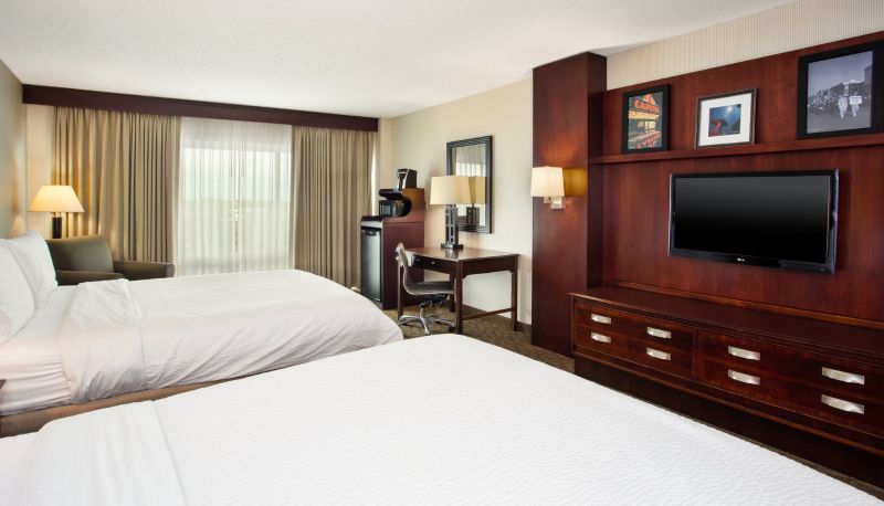Rum - Crowne Plaza BOWLING GREEN KY by IHG