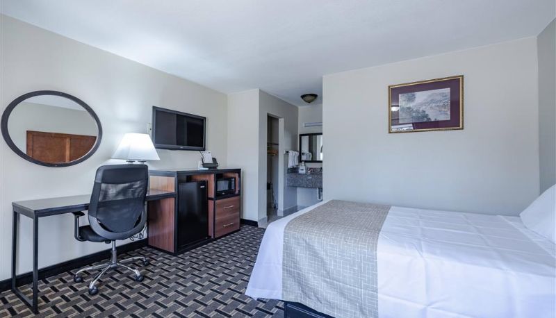 Camera - Travelodge by Wyndham Jackson I-40 Exit 82