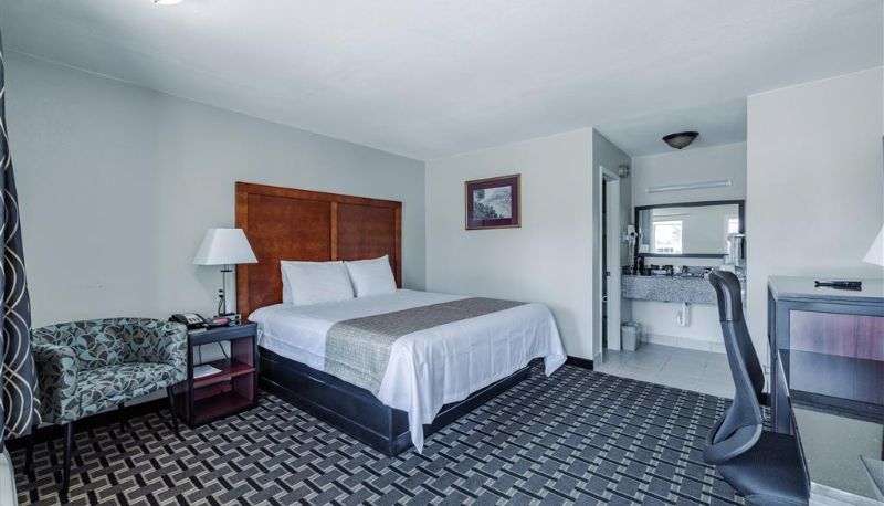 Camera - Travelodge by Wyndham Jackson I-40 Exit 82