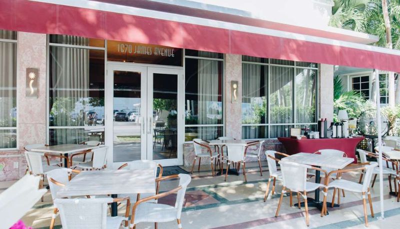 Restaurant - Crest Hotel Suites