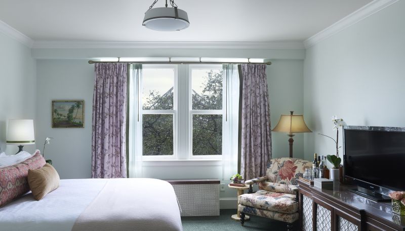 Zimmer - The Pontchartrain Hotel