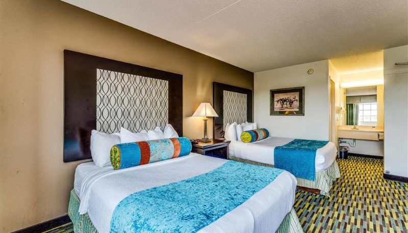 Room - Wyndham Garden Wichita Downtown