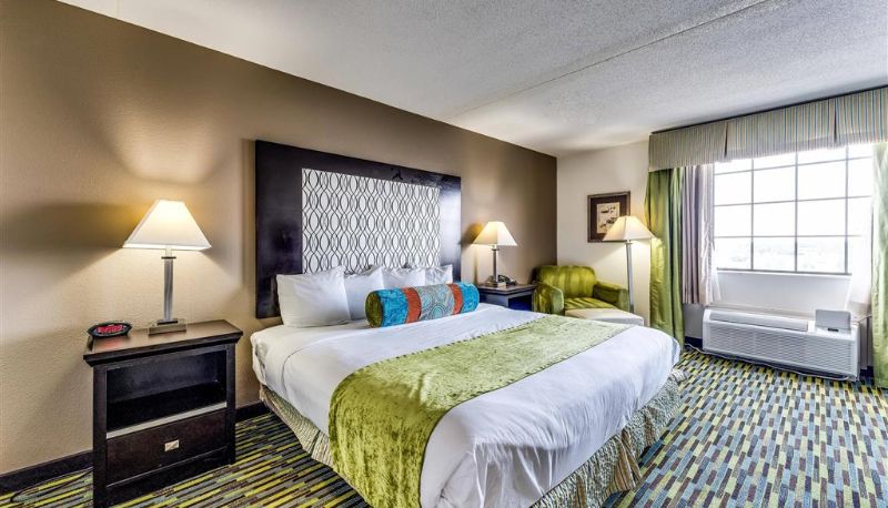 Room - Wyndham Garden Wichita Downtown
