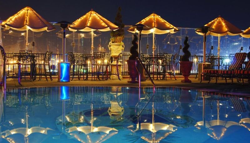 Piscina - Market Pavilion Hotel